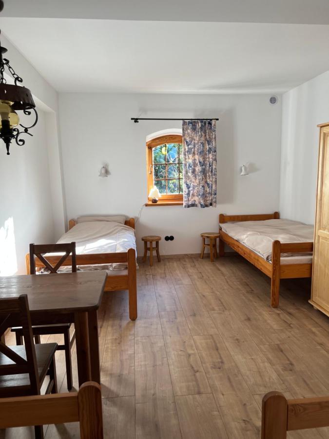 Spokojny Zaulek Ulinia Exterior foto